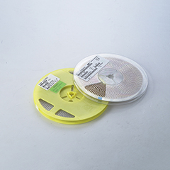 Chip capacitors
